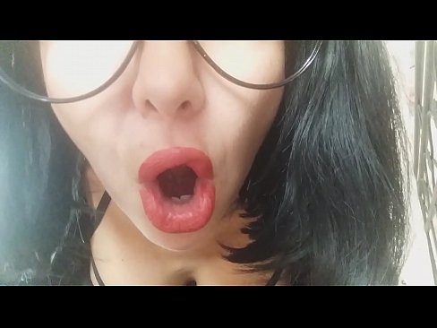 ❤️ ګرانه، ستا سوزنده مور به تاسو نن ښوونځي ته نه پریږدي ... زه تاسو ته ډیره اړتیا لرم ... ❤️ ❤